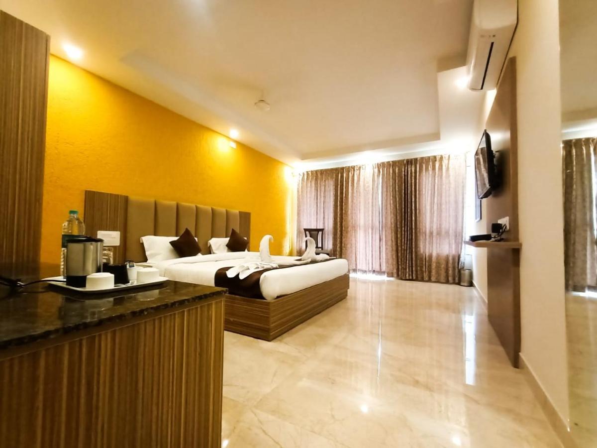 Hotel Maitri Майсуру Екстер'єр фото